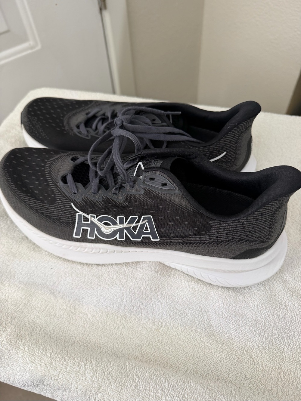 HOKA Mach 6 Running Shoes Men’s Size 11D